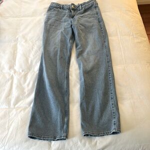 Abercrombie Low Rise Baggy Jeans in Size 13/14.